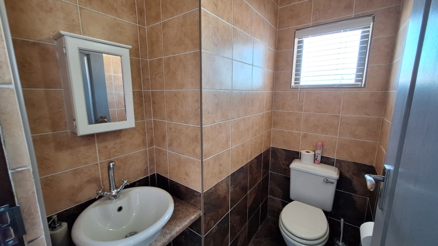 3 Bedroom Property for Sale in Dwarskersbos Western Cape